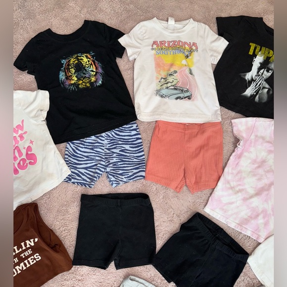 Girls 18-24 months tees and biker shorts lot - Picture 3 of 8